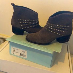 Jessica Simpson booties